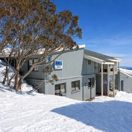 Hotham Central Ski Out Studio w/ pool, spa & sauna