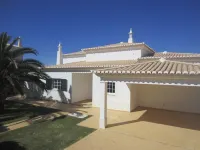 BnB Homes Villa Verde - swimming pool, marina view, BBQ and games room, garden