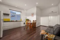 Cam On Beach 4-Bedroom Villa - Private Pool - Free Airport Pickup - 방갈로