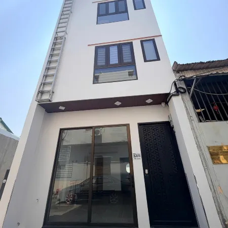 Corgi House Da Nang – Airport & City Center Отели рядом с достопримечательностью «Пляж Xuan Thieu»