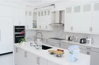 Luxury 2-Bed Suite /Private Bath/Near YVR/Free Parking