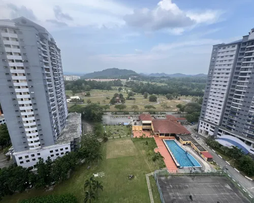Melaka D'savoy Afamosa Resort for 12PAX Pool View by BeeStay Hotels in Pegoh