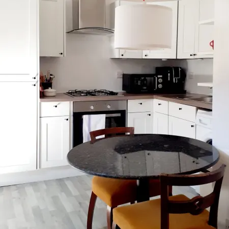 Stylish 2BR · Free Parking · Heart of Edinburgh