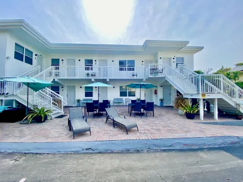 Southwinds Inn by the Gold Nests