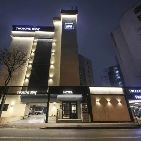 TWOSOME STAY Отели рядом с достопримечательностью «Стадион Чонджу»