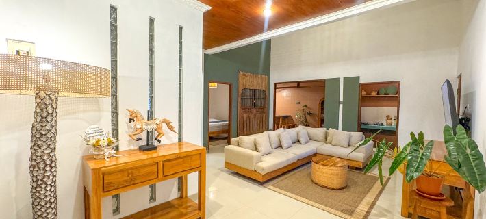 Modern Javanese 4BR Home Near Keraton Yogya Hotels in Wirobrajan