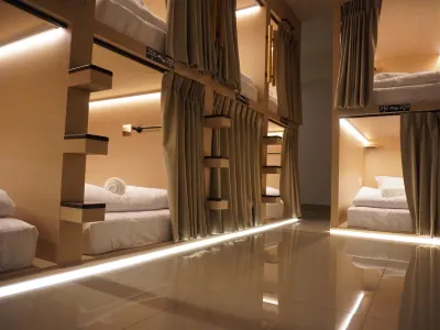 Trybe Capsule Hostel Chiang Mai Các khách sạn ở San Phe Suea