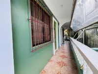 Lazy Daze Hometel Boracay