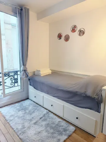 Modern Studio near Montmartre & Opéra Hotels near Grevin Museum
