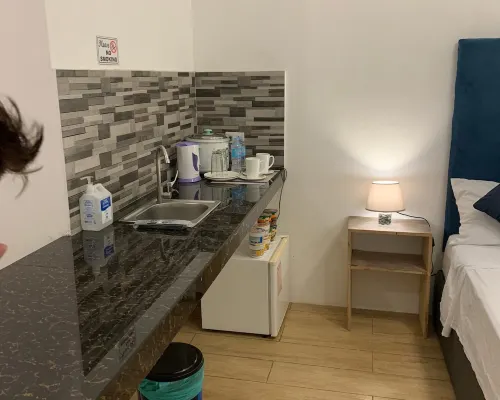 Room 105 Studio type fully furnished unit hensonvlle Hotel berhampiran Jalan Fields