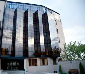 Canyon Hills Hotel - New
