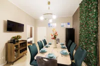 Deluxe Suite near Messe Berlin 8 Guests 2 Bathroom - เปิดใหม่