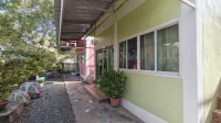 Koniix Maiyok Resort Ko Sichang
