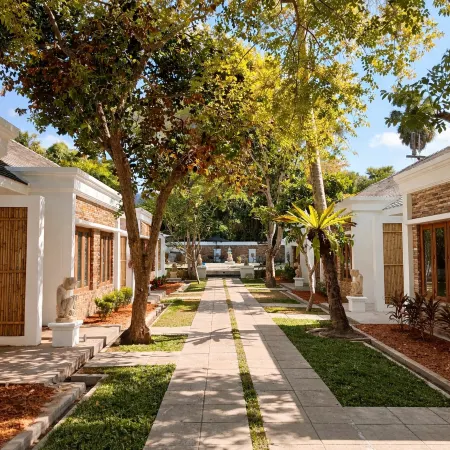 Glory Moon Resort