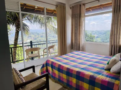 Suki Villa with free Breakfast Hotels in Kandy Lake Front