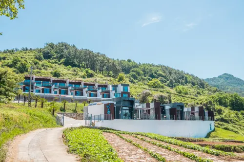 CHEDI POOL VILLA NAMHAE