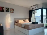 5 mins to BTS Saphan Khwai - Condos
