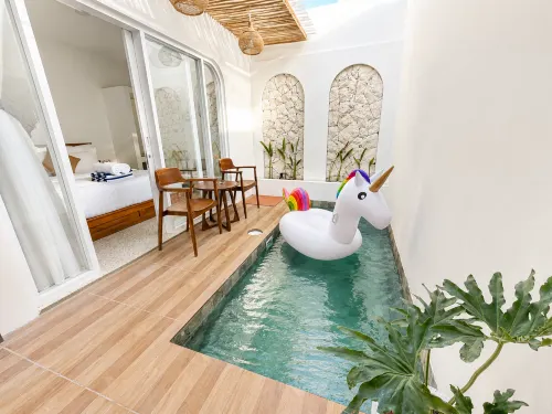 Ayodhya Villa Patran - Parvekkeita