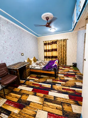 Luminaire Homestay - Parking