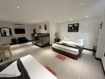 ARTTRA VILLA Hoteles en Phra Pradaeng