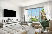 Marina Waterfront Haven by Sea N' Rent