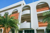 Maldives Beach Resort Các khách sạn ở 