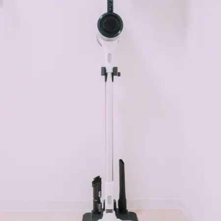 Minimalist Loft 7: Namba Compact Studio & 24/7 Gym