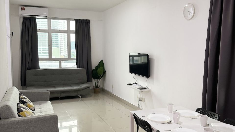 TuR10-3room1living-SPICE Stadium-1minFoodCourt-5minit Airport