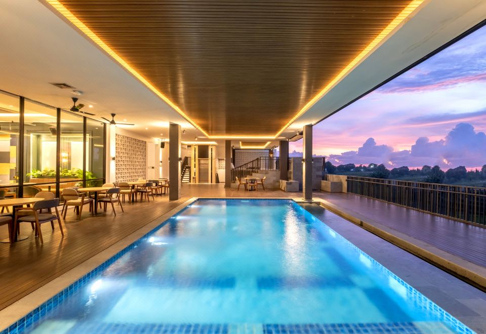 3. 발스타 호텔 창..