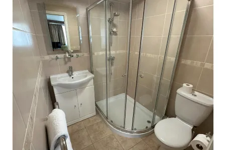 OYO Woodville Lodge Leeds Отели рядом с достопримечательностью «Университет Лидс»