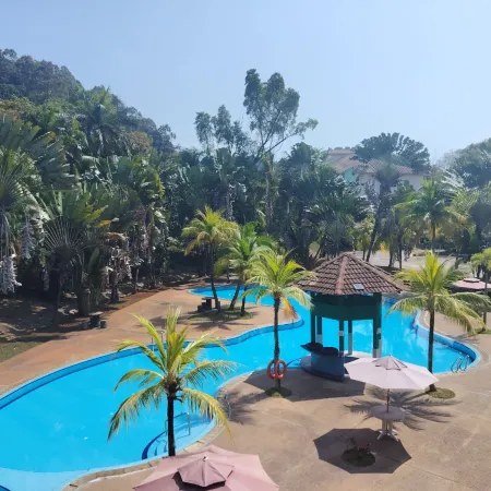 Teluk Batik Holiday Apartment