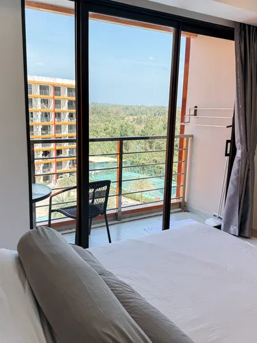 รูปภาพของFAMILY HOMES: Panoramic Pool View Studio in Mai Khao | CB-706