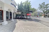 OYO 94726 Asteria Talaga Bodas