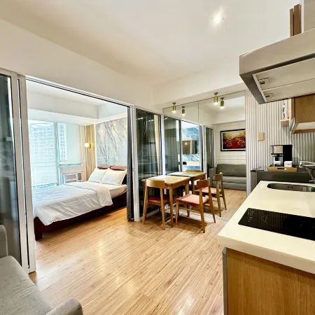 Azure Urban Resort Beach View Unit Paranaque Near Airport Near SM Bicutan