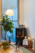 CBD• King Suite •Garage• BBQ •Pets•Walk Everywhere