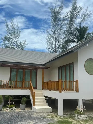 รูปภาพของบ้านใกล้หาดโฉลกหลำ