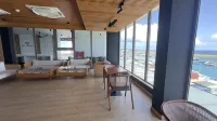 Luxury Rooms with Pool & Gym / 10mins from Airport - Condos