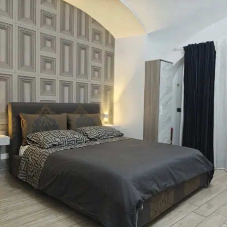 Vallese Suite Spanish Quarters Naples