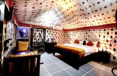 MAHARAJA DESERT CAMP Hotel dekat Akal Wood Fossil Park