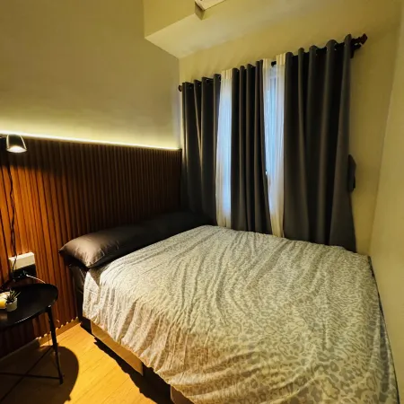Solana Staycation Suites at Shore 3 Residence