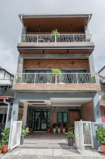 Bricks Guesthouse Nổi bật Photos