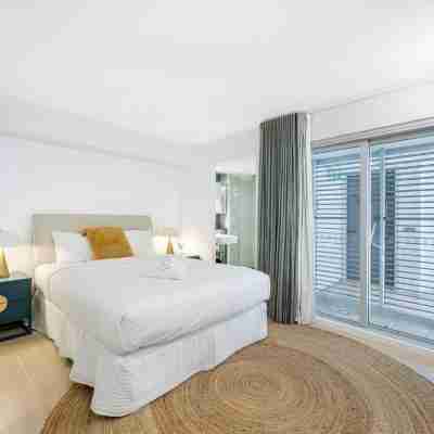 Beach Front Urban 2 Bedrooms Rooms