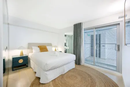 Beach Front Urban 2 Bedrooms Отели рядом с достопримечательностью «Бондай-Бич»