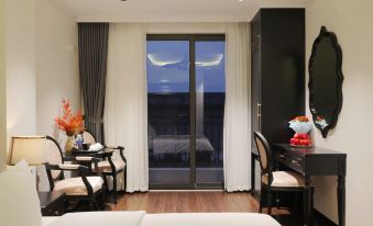 Royal Hotel - Trinh Van Bo, Nam Tu Liem