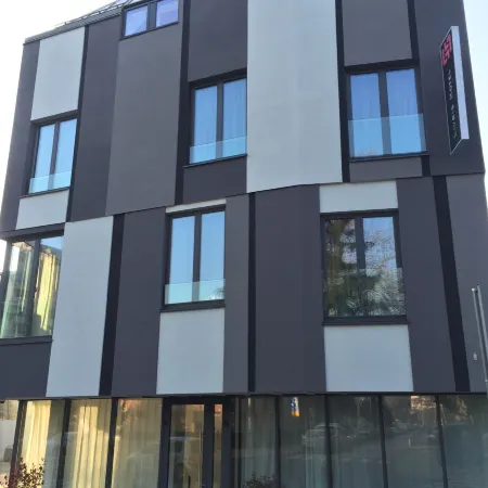 Livris Hotel