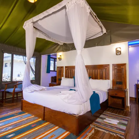OLIVE LAKE ELEMENTAITA LODGE