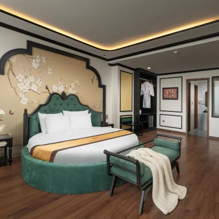 Grand Luxury Hotel Van Canh