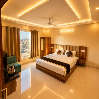 Saritashray Nikunj Hotels near Vrindavan