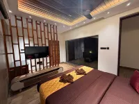 Samudhra Beach Villa,Mahabalipuram- Sea view, Pool & Lawn - Beach