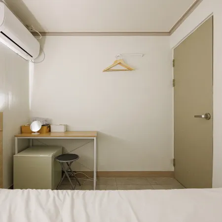 J5 Hostel